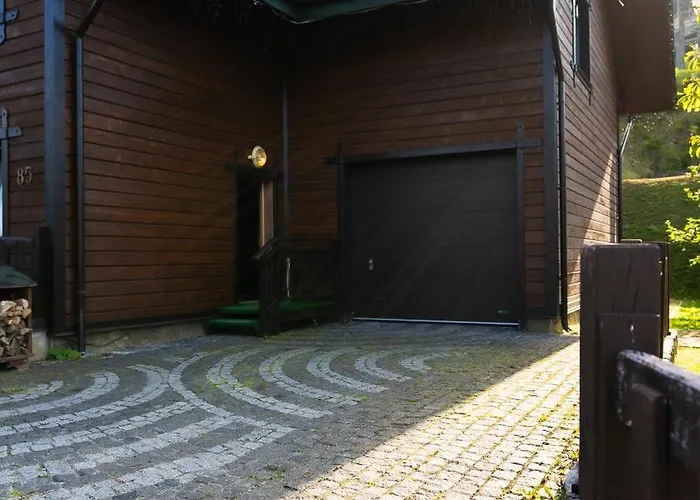 木屋 Nordian Next To Lift *