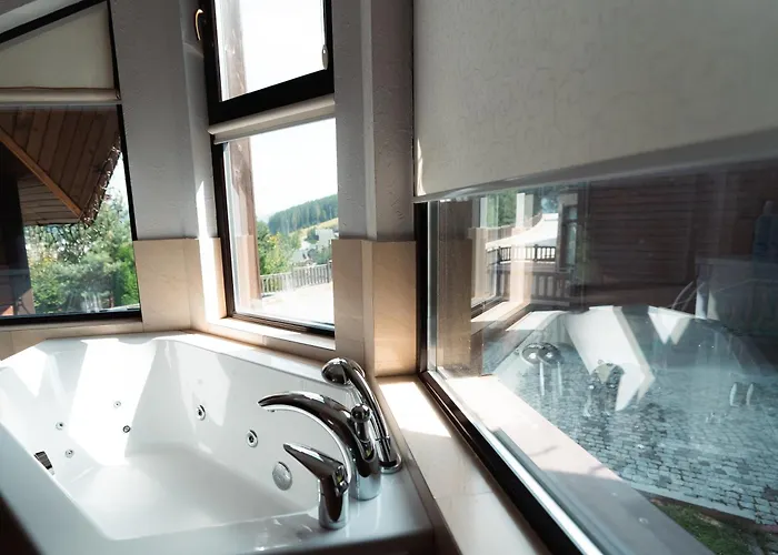 木屋 Nordian Next To Lift *