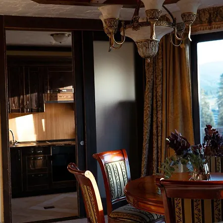 Nordian Next To Lift * בוקובל