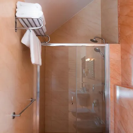 Nordian Next To Lift