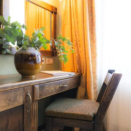 Nordian Next To Lift * בוקובל